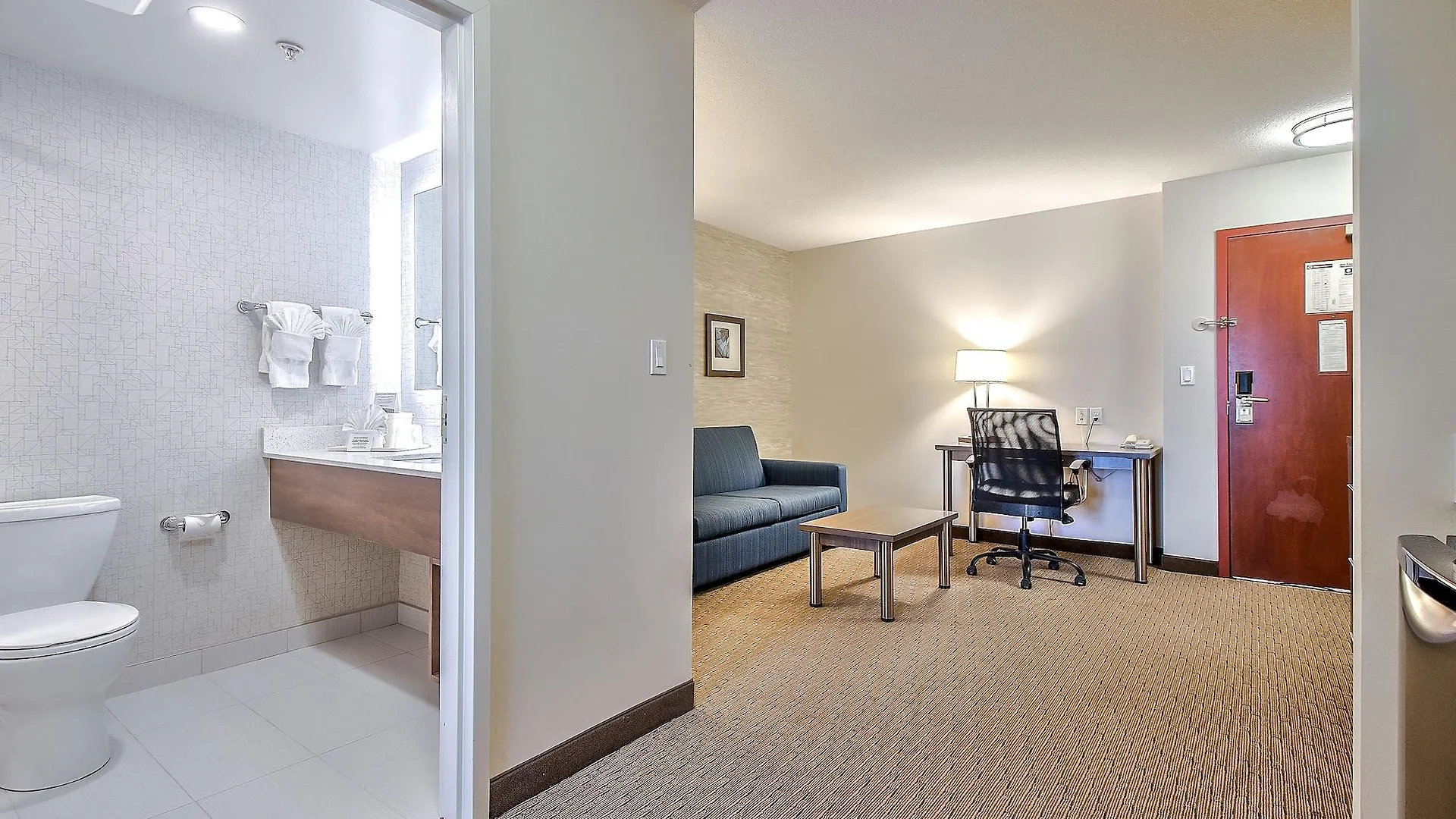 Comfort Inn & Suites South Κάλγκαρι Ξενοδοχείο